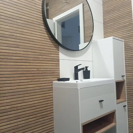 Adriatic 2 بيوغْغاد نا موغو