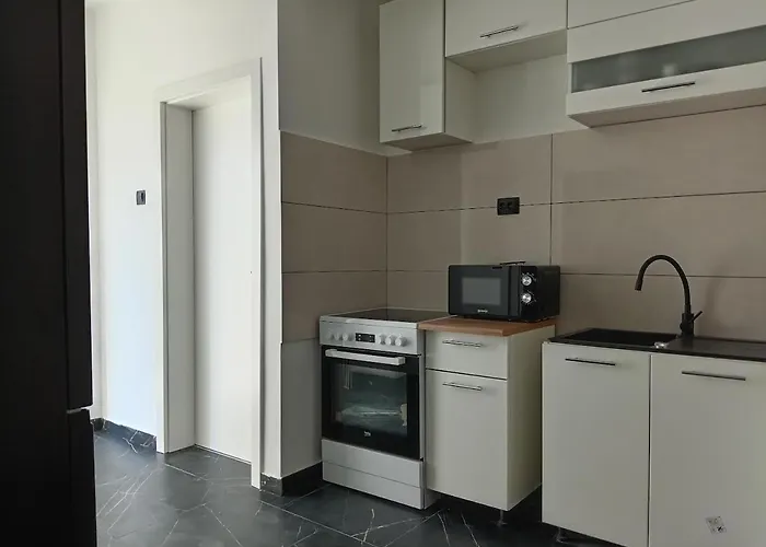 Adriatic 2 * Биоград-на-Мору