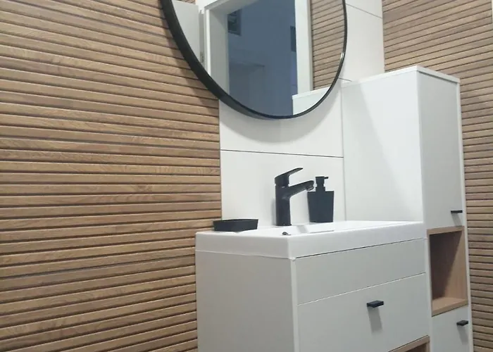 Adriatic 2 Биоград-на-Мору